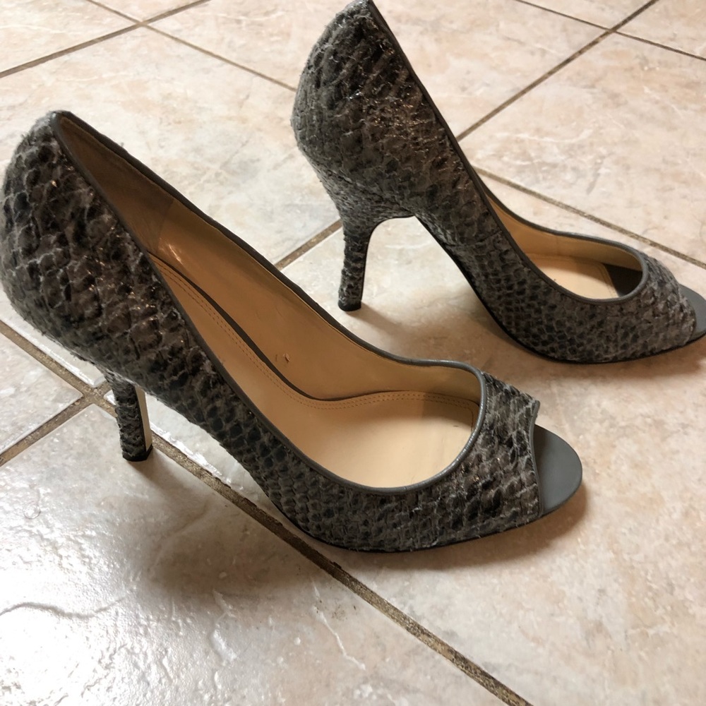 Shoes - Picture 3 of 5
